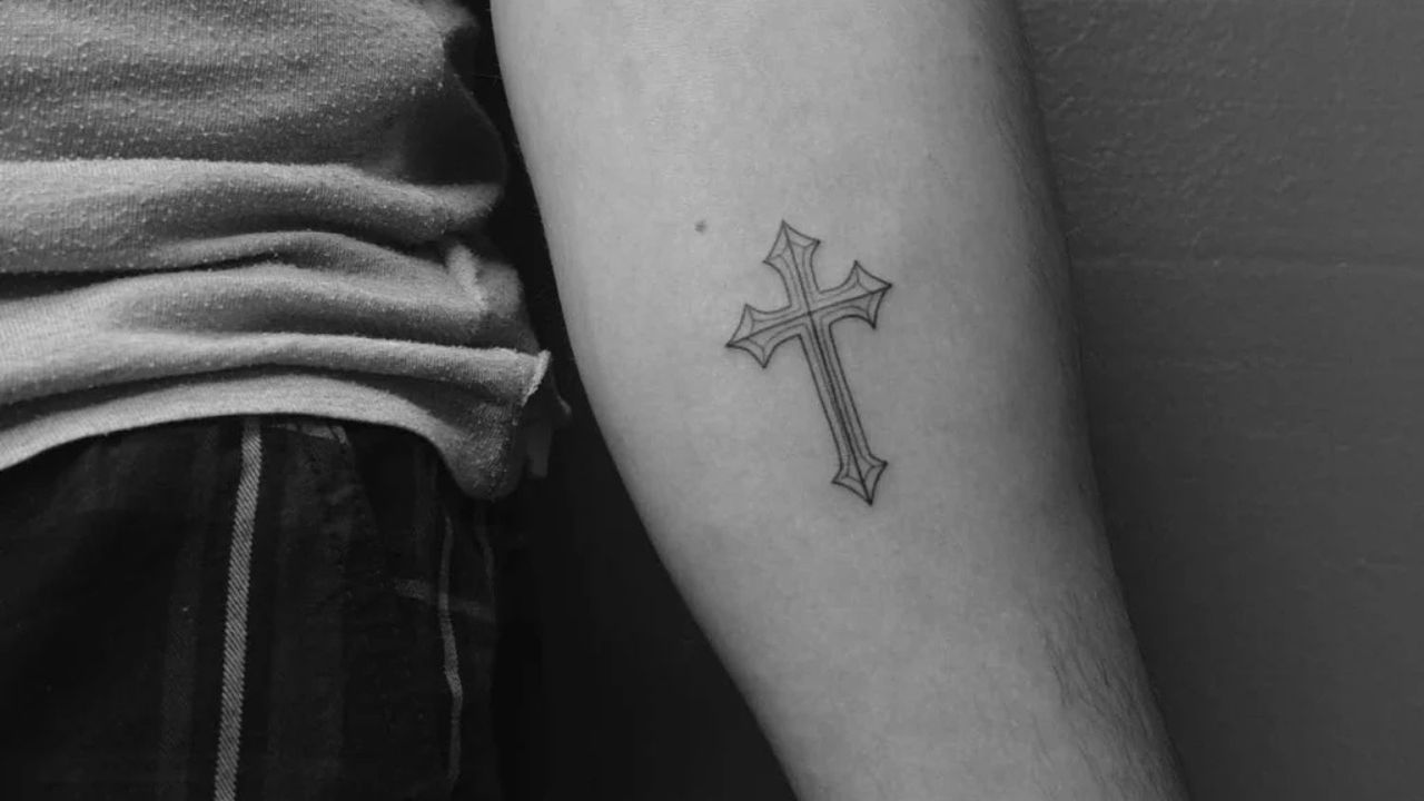 Reasons for Investing in Custom Cross Tattoos for Small Businesses