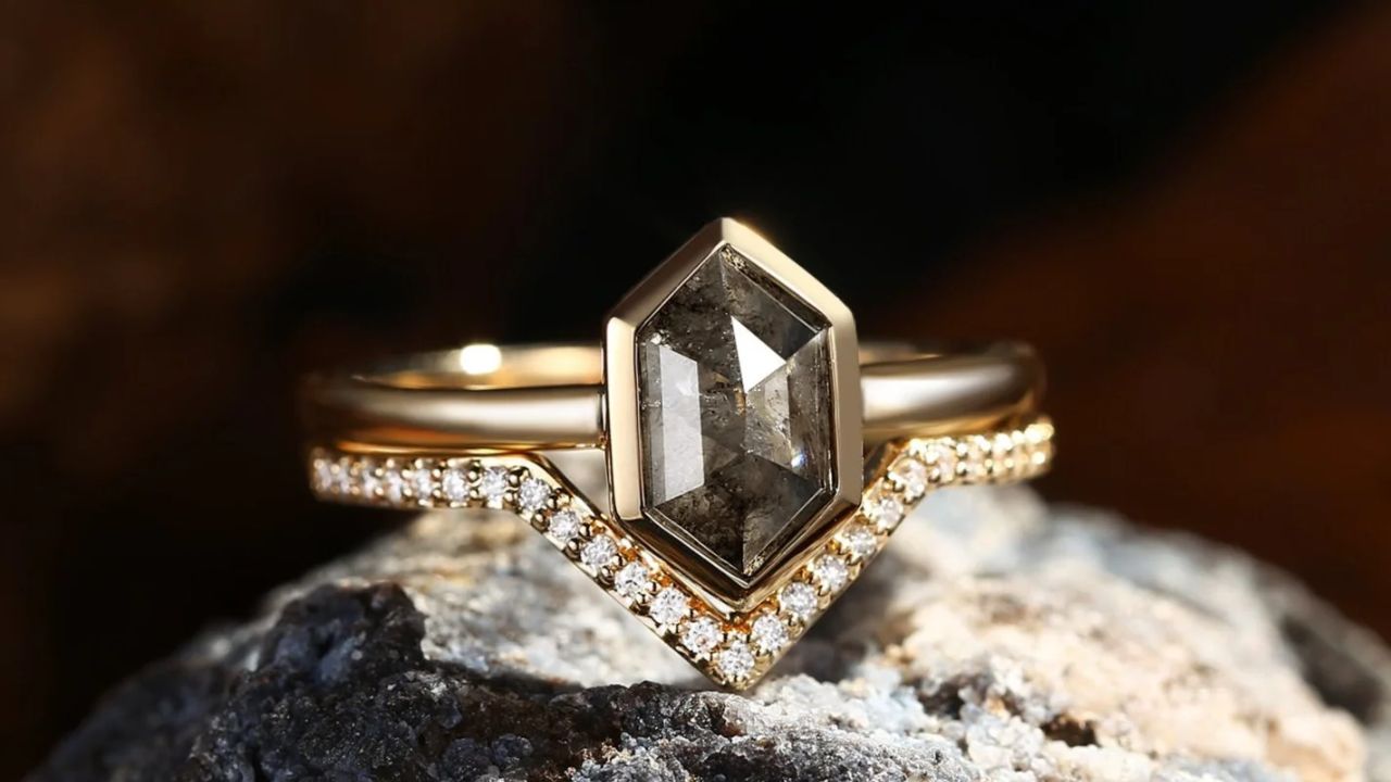 Why StarlandUS Is a Top Choice for Unique Engagement Rings