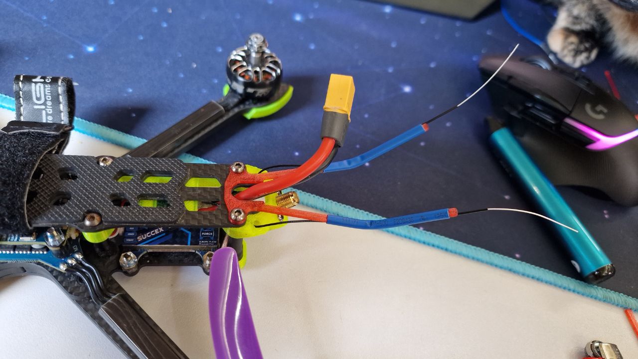 How to Choose the Right FPV Antenna for Your Drone System